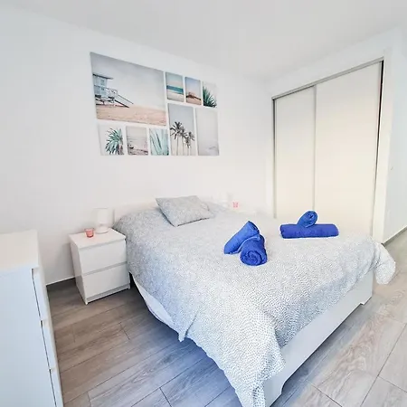 Beautiful In Benalbeach Apartment