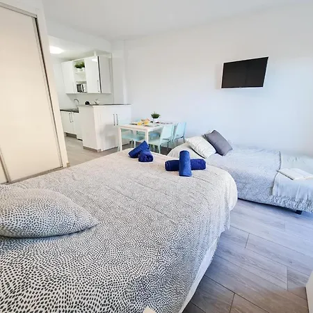 Apartment Beautiful In Benalbeach *